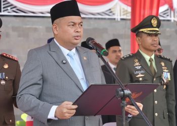 Momen Sakral di Balai Kota Jambi, Ketua DPRD Kemas Faried Bacakan Teks Proklamasi HUT RI