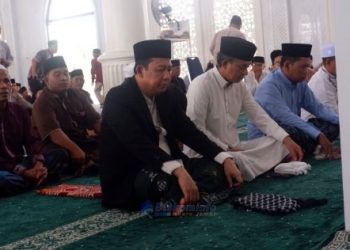 Bupati dan Wabup Muaro Jambi Salat Id Bersama Ribuan Jamaah di Masjid Al-Abror